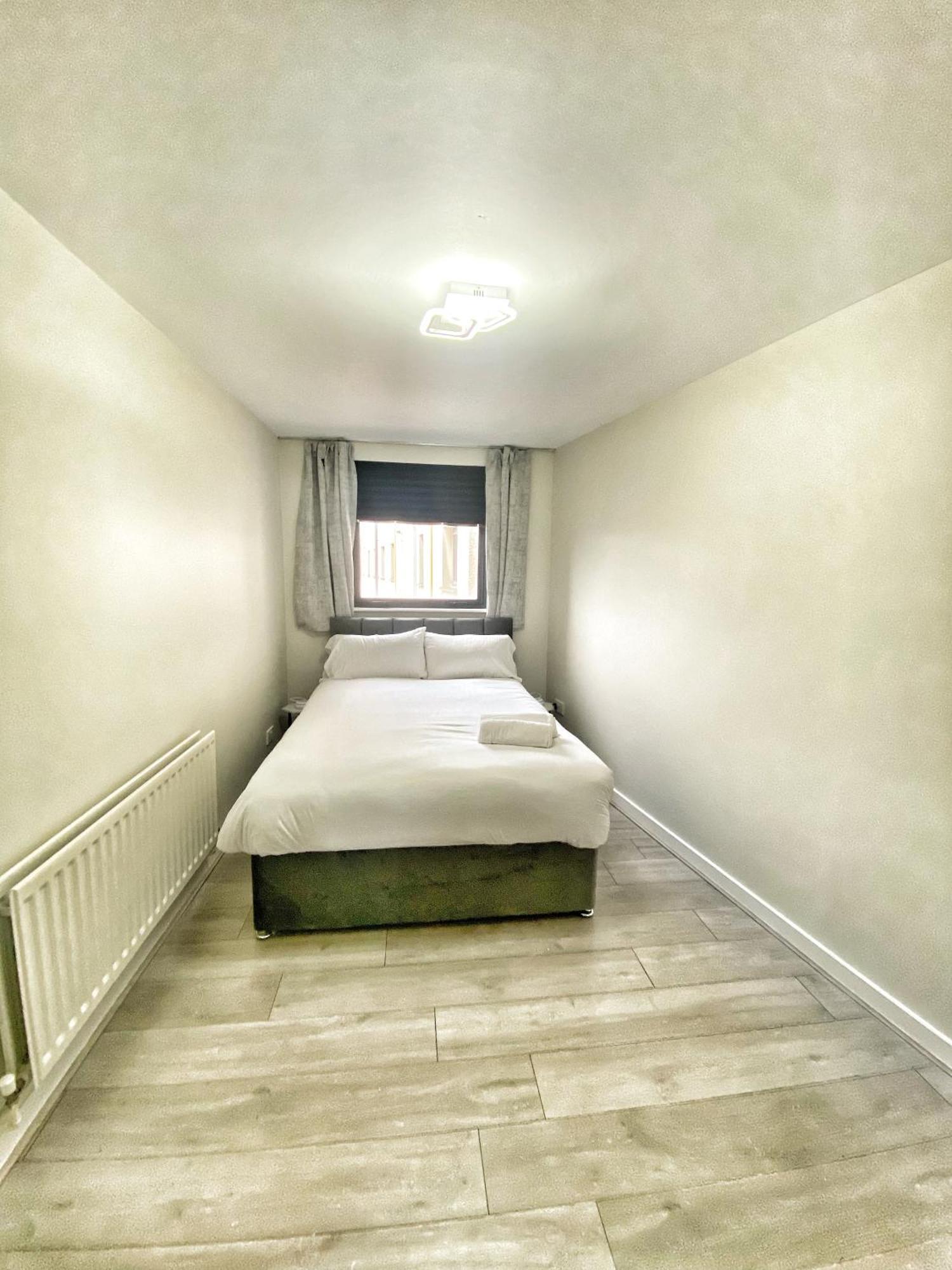 2 Bed City Centre Apt, Free Parking - Albert Clock, Customs House Belfast Esterno foto